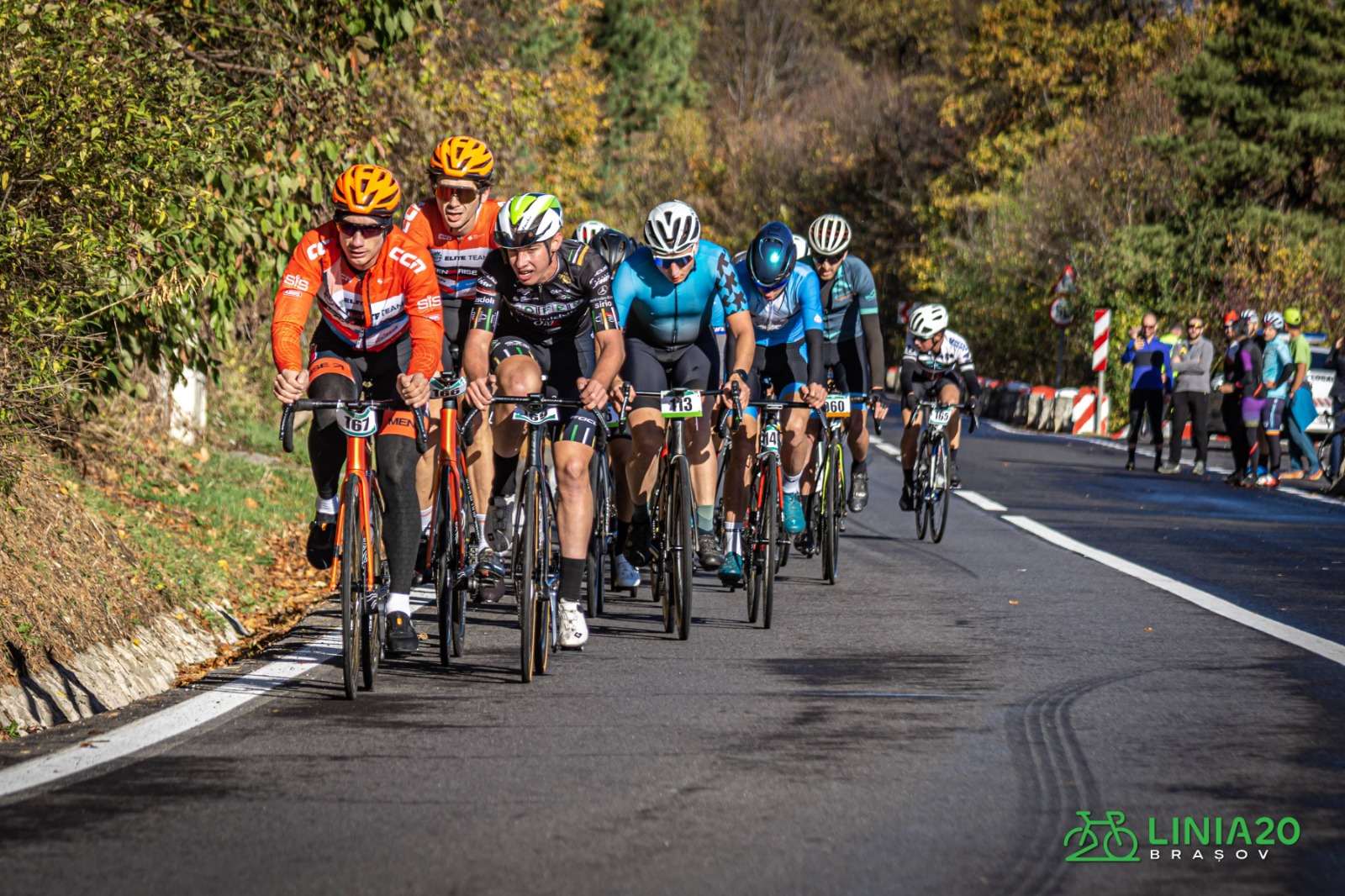 300 cicliști amatori sau profesioniști vor pedala pe traseul autobuzului care face legătura între Brașov și Poiana Brașov » Știri din Brașov